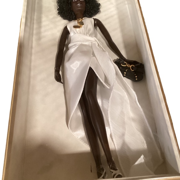 Barbie Nichelle Urban Hipster Doll, Gold Label- NIB - Picture 6 of 11